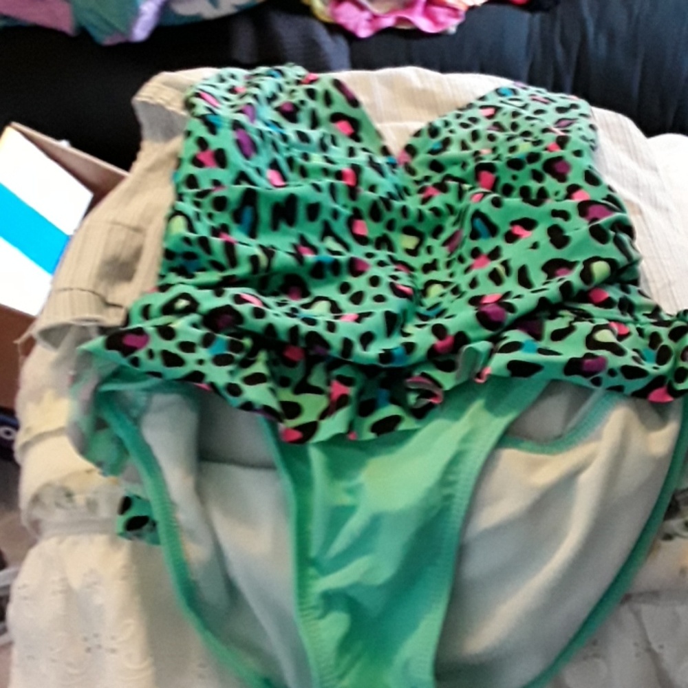 Swim suit